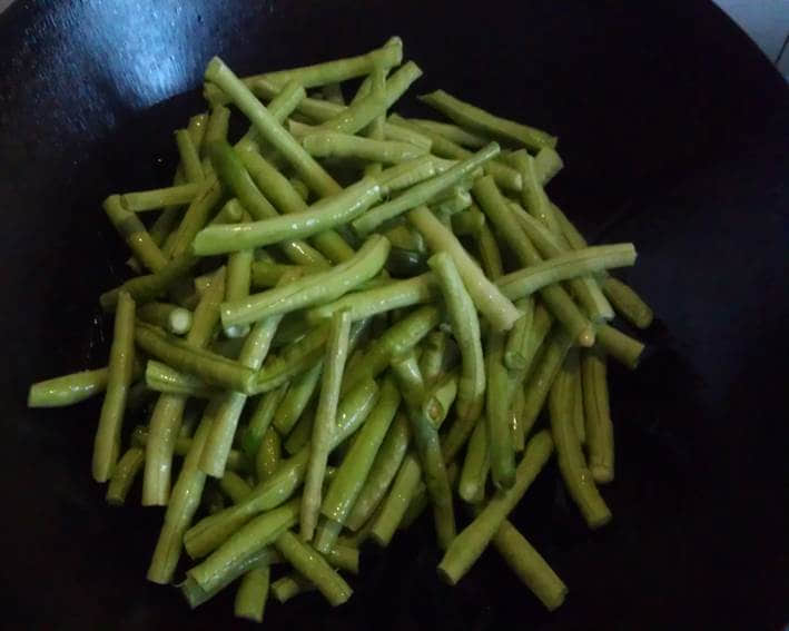 豆角咸菜做法(豆角咸菜做法大全视频)