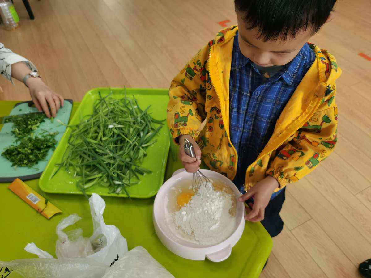 小朋友能吃葱吗(小朋友可以吃葱吗)