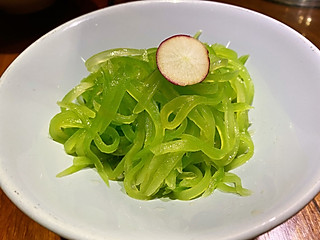 西兰花莴笋(西兰花莴笋胡萝卜可以一起炒吗)