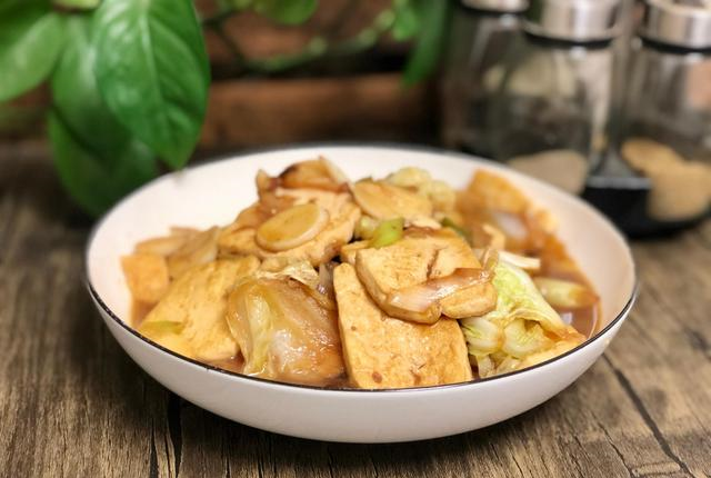白菜豆腐炒(白菜豆腐炒肉怎么做好吃)