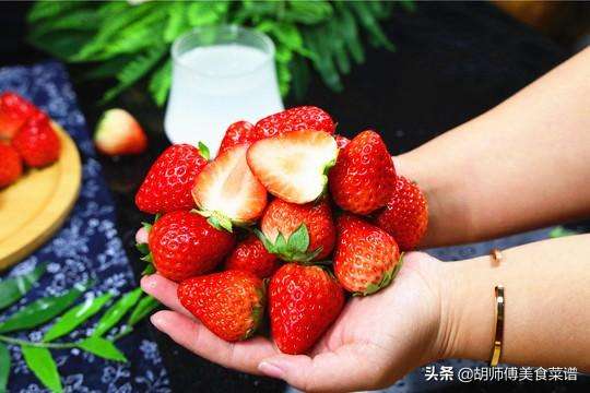 男朋友给我种草莓(男朋友给我种草莓别人看见尴尬吗)
