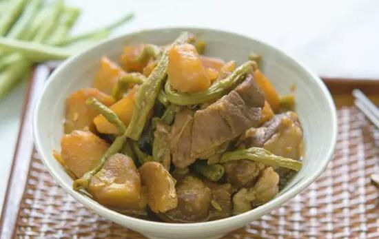大鹅炖豆角好吃吗(大鹅炖豆角干豆角好吃吗)