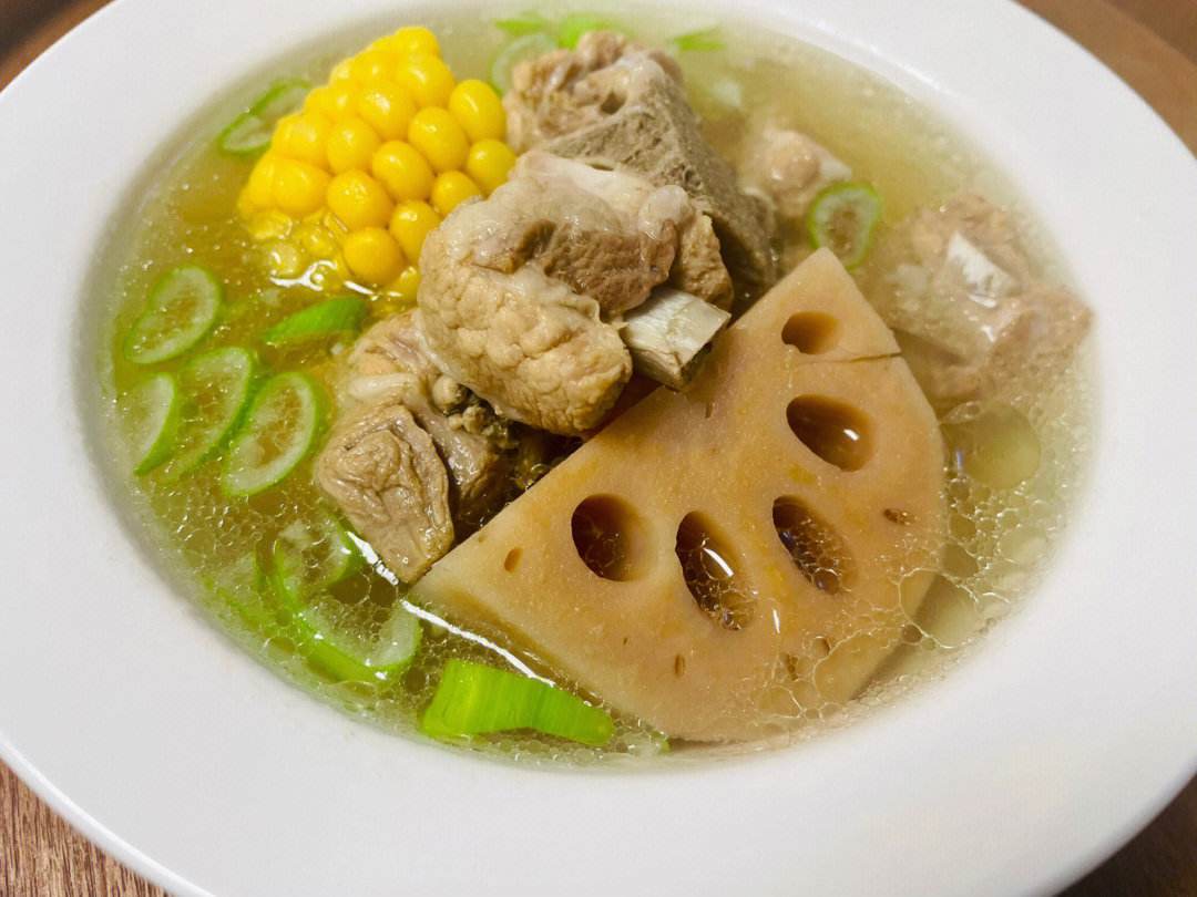 大骨炖莲藕玉米(大骨头莲藕玉米汤)