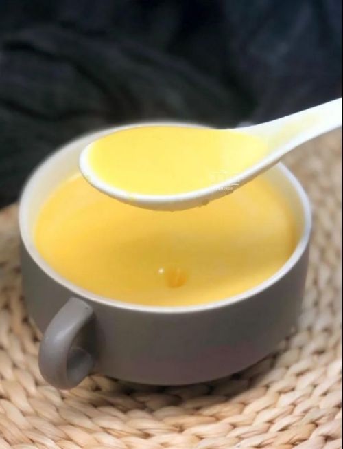 胡萝卜牛奶(胡萝卜牛奶可以一起榨汁吗)