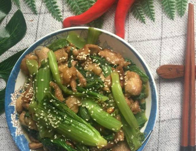 烧肉炒芥菜(芥菜烧肉炒辣)