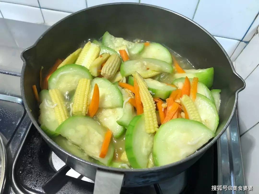 丝瓜没炒熟有毒吗(丝瓜没炒熟有毒吗?)