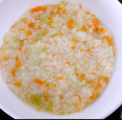 胡萝卜虾仁稀饭(胡萝卜虾仁饭的做法)