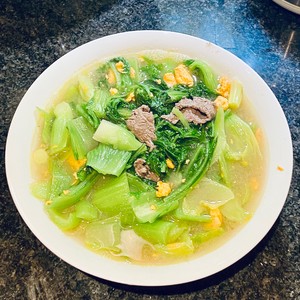 芥菜咸蛋黄汤(咸蛋芥菜汤怎么做好吃窍门)