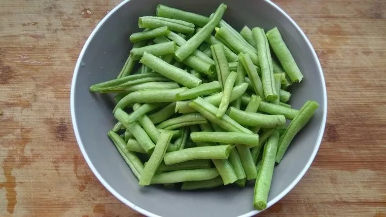 菜豆角(炖豆角的家常做法)