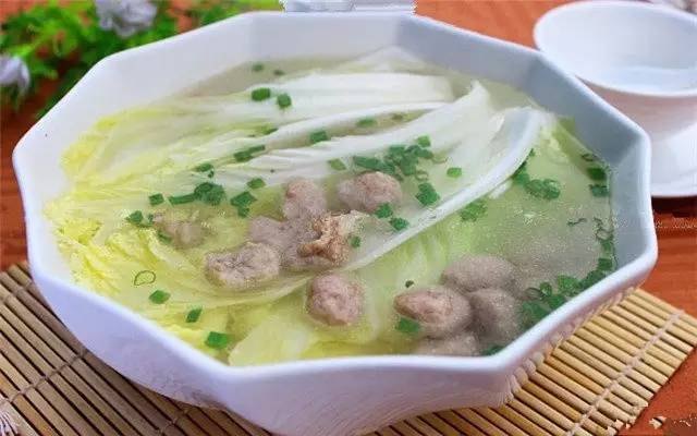 白菜汤升血糖吗(糖尿病人喝白菜汤升血糖吗)
