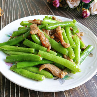 炒龙豆角的做法大全集(炒龙豆角的做法大全集视频)