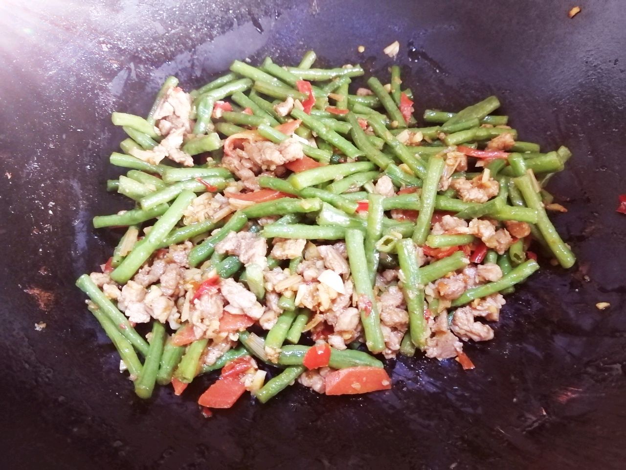 豆角怎么炒简单又好吃(豆角怎么炒简单又好吃视频)