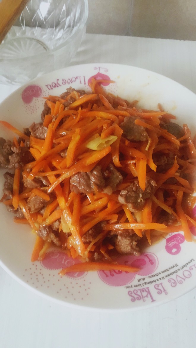 胡萝卜炒牛肉好吃吗(胡萝卜炒牛肉好吃吗?)