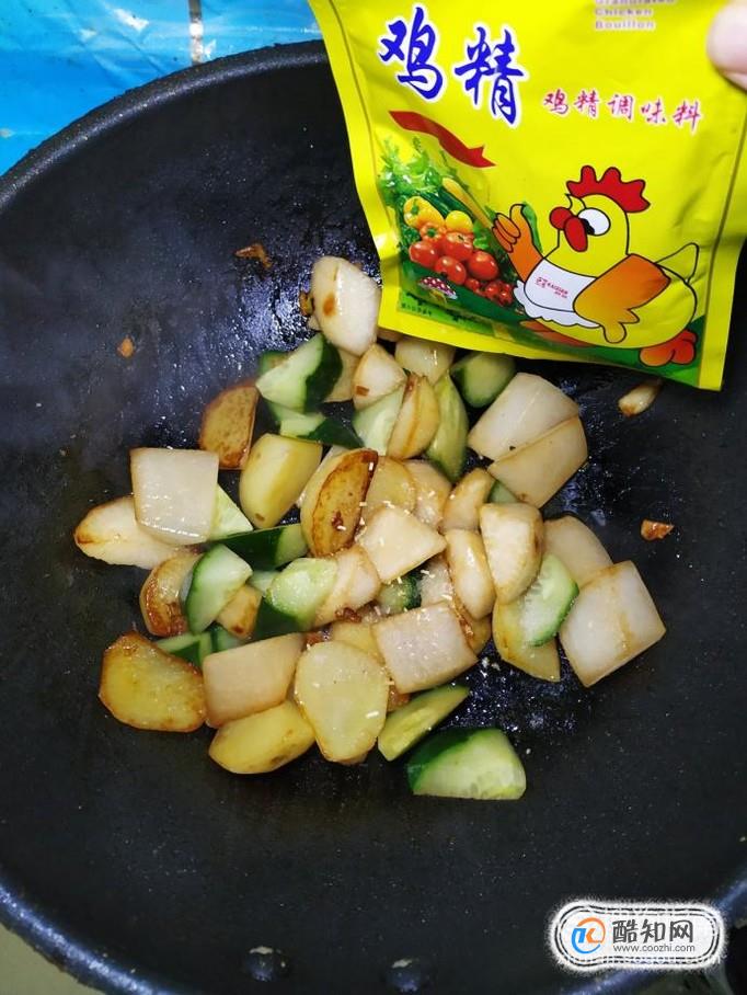 黄瓜种炖土豆片(黄瓜土豆的独特做法)