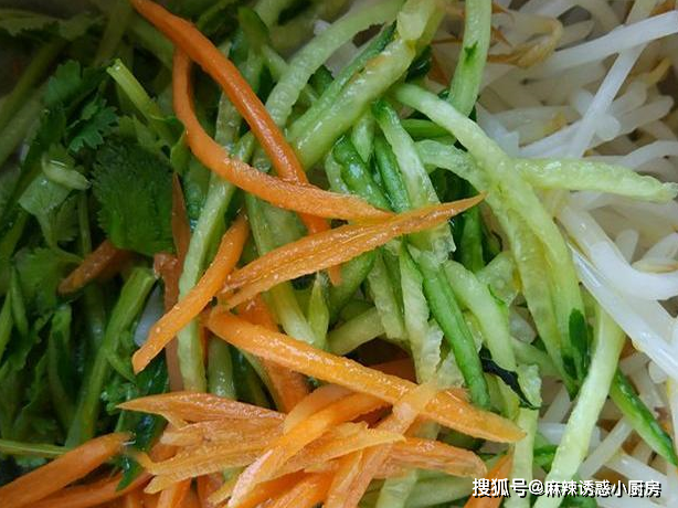 豆芽拌胡萝卜(豆芽胡萝卜拌菜)