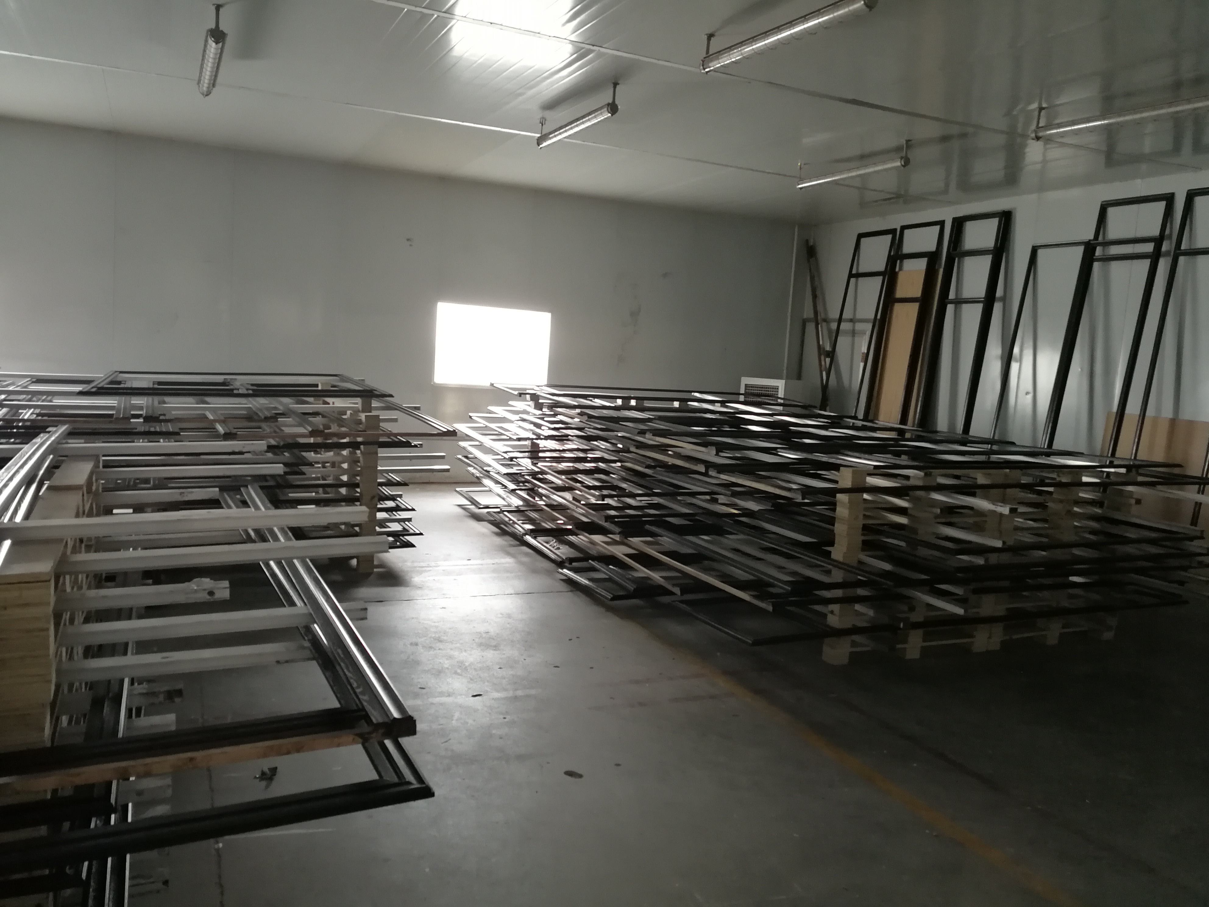 窗框加工(窗户的加工工艺)
