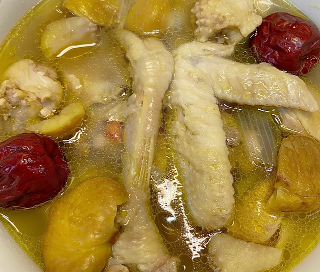 鸡子炖玉米(鸡子炖玉米可以吗)