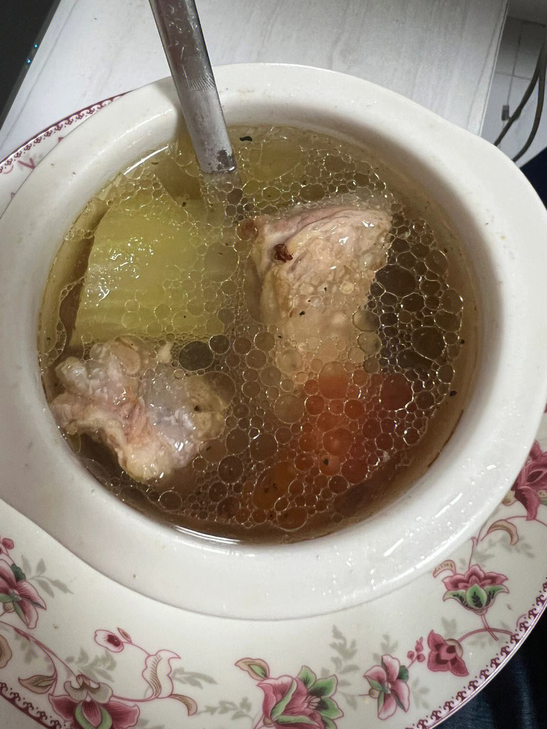 排骨炖莴笋好吃吗(排骨炖莴笋好吃吗图片)