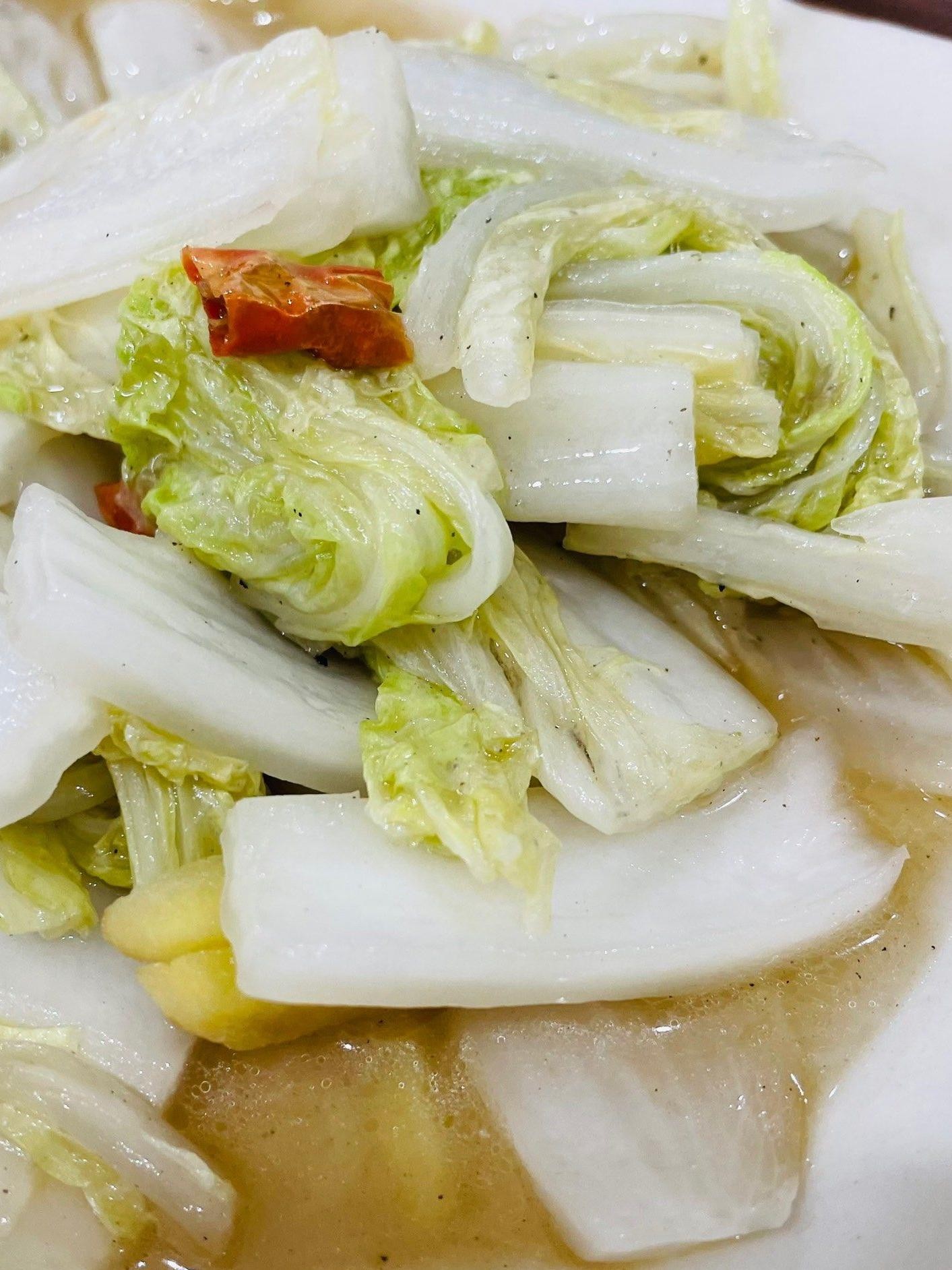 辣椒炒白菜的家常做法(辣椒炒白菜的制作方法窍门)