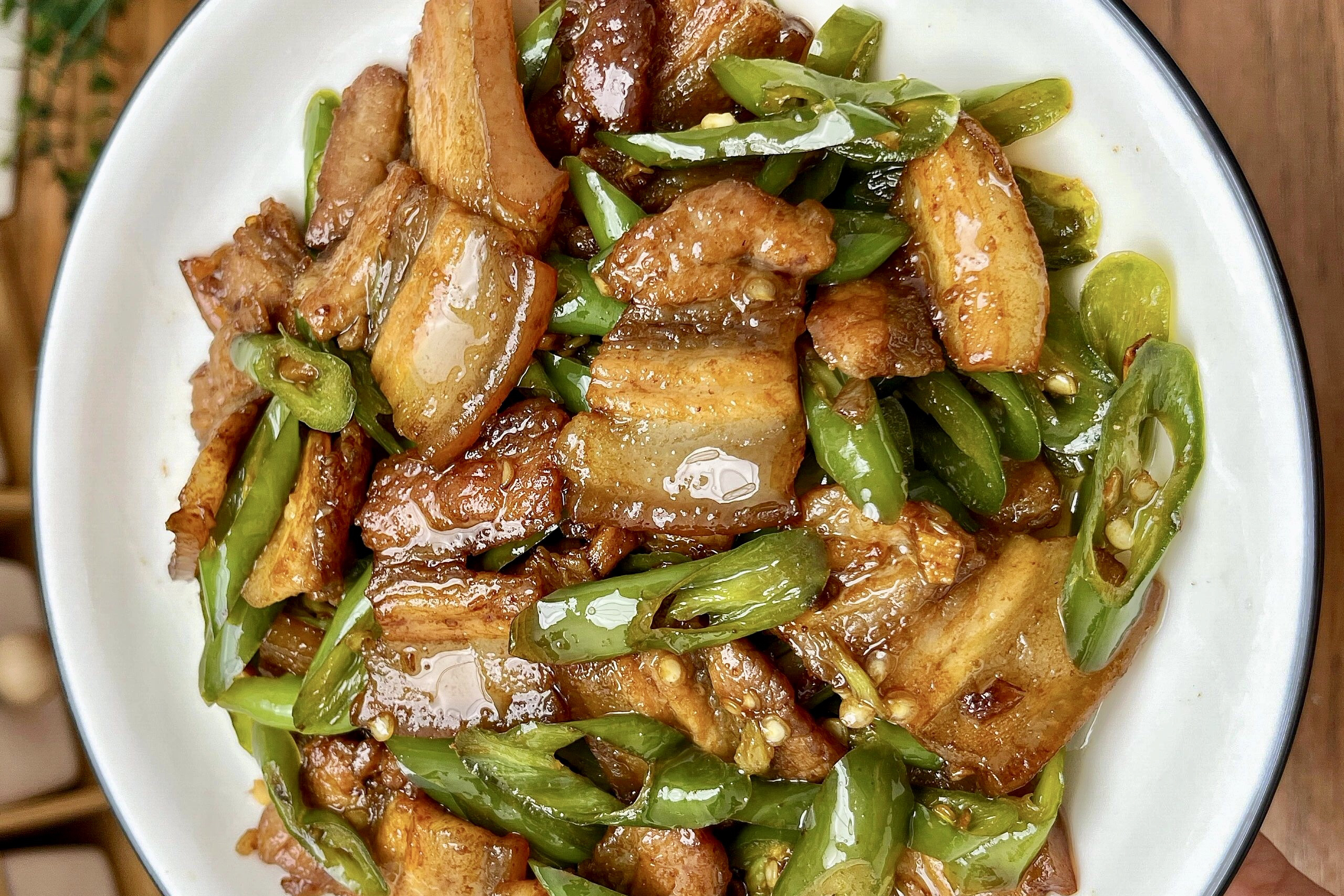 辣椒炒白菜的家常做法(辣椒炒白菜的制作方法窍门)