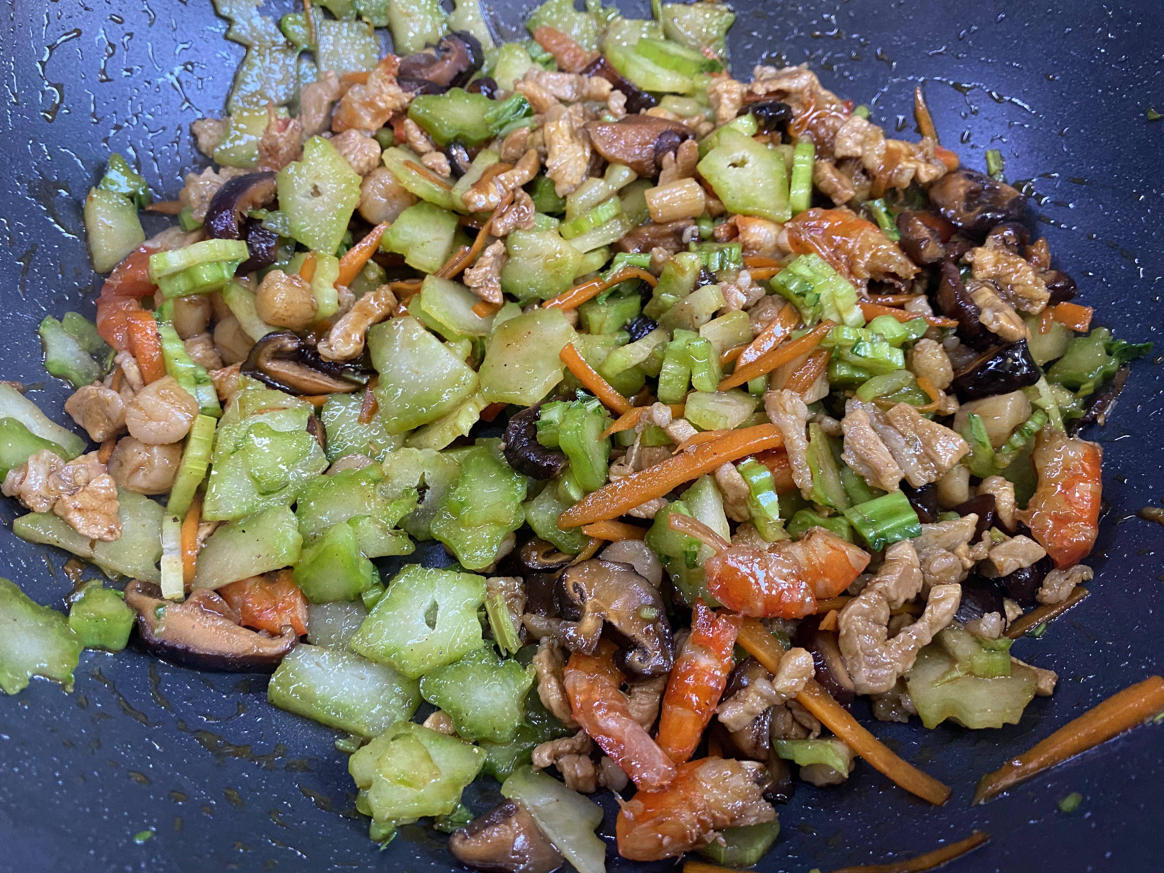 芥菜炖五花肉(芥菜疙瘩炖五花肉)