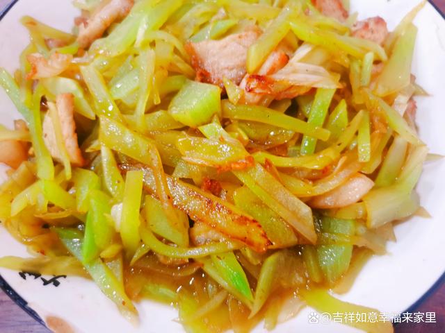 土豆丝炒莴笋(土豆丝炒莴笋丝)