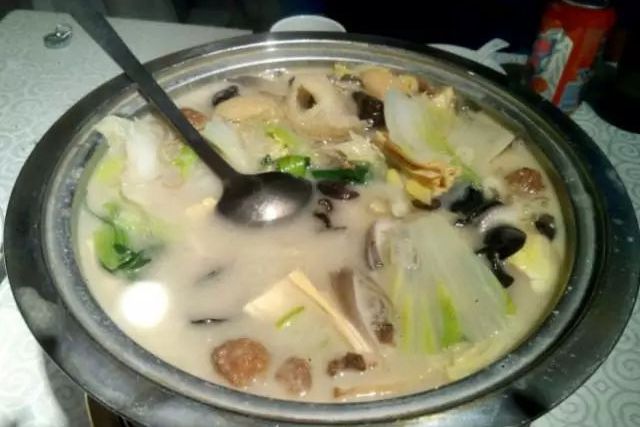 白菜腐竹滚汤(白菜腐竹怎么做好吃)