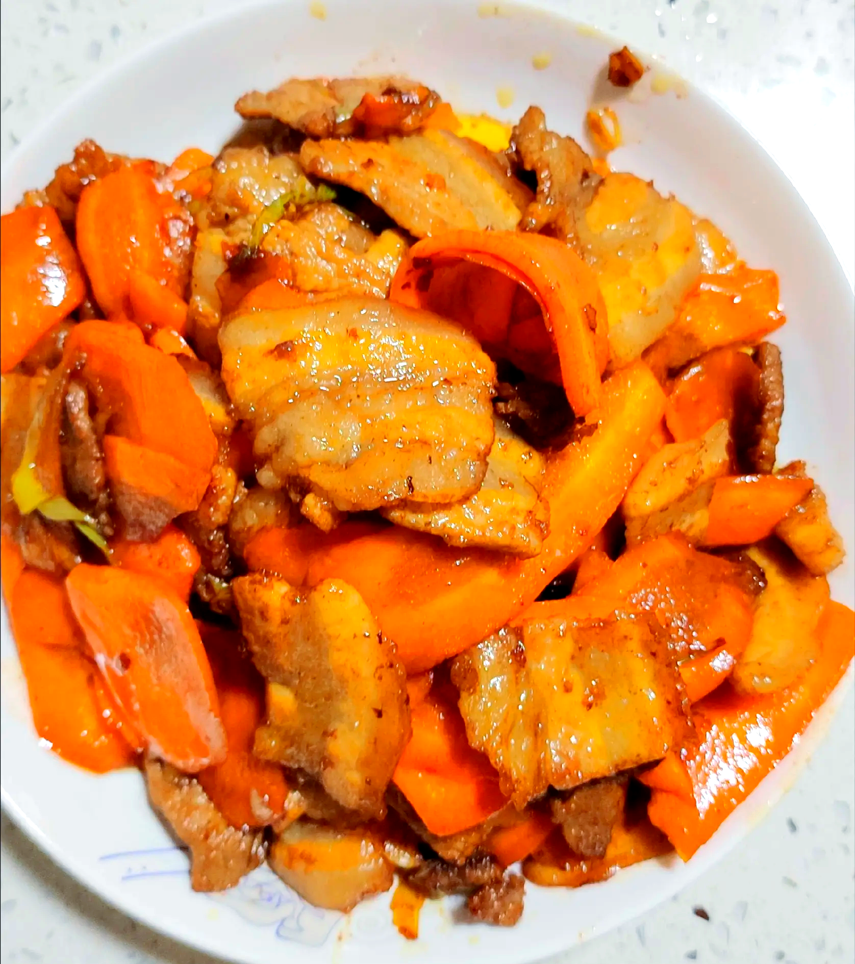 胡萝卜的炒菜法(胡萝卜炒菜的做法大全家常菜窍门)