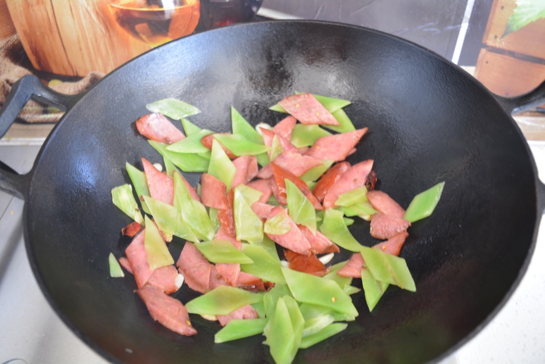 火腿炒莴笋(火腿炒莴笋最忌三种食物)