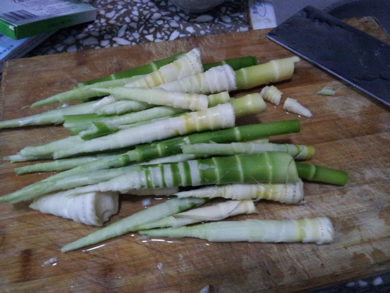 杏鲍菇炒笋丝(杏鲍菇炒笋丝怎么做)