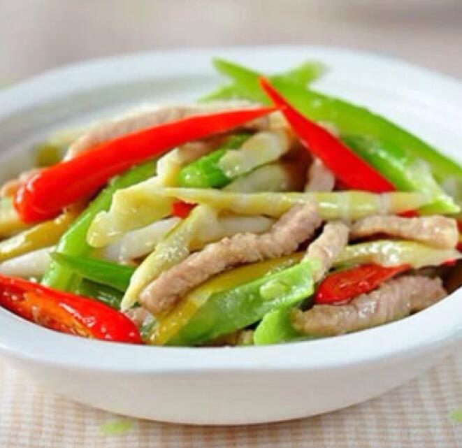 尖椒炒笋丝(尖椒炒笋丝图片)