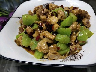 兔子炒莴笋(莴笋炒兔的做法大全集)