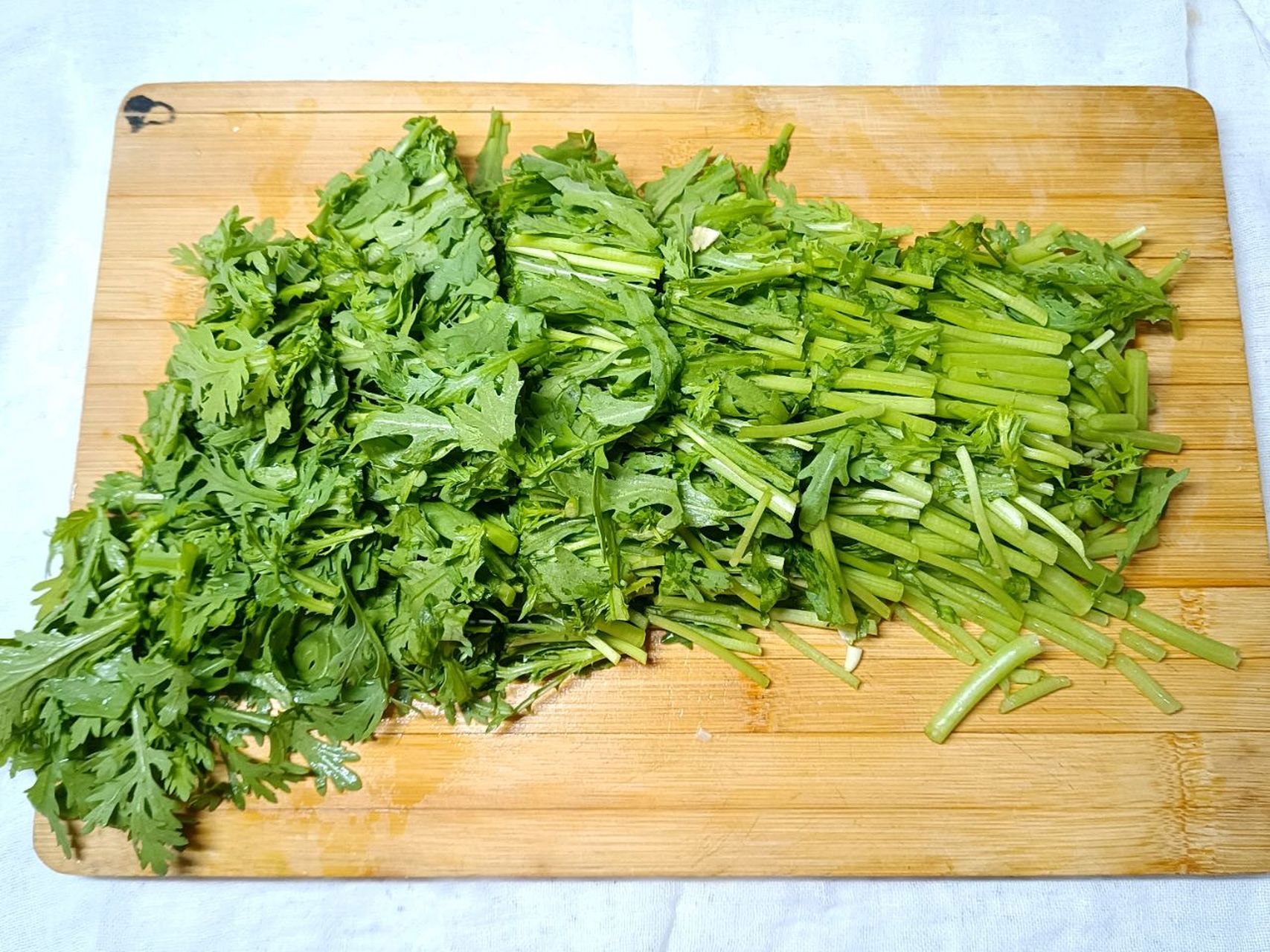 关于最简单蒜蓉茼蒿的6种拧法的信息