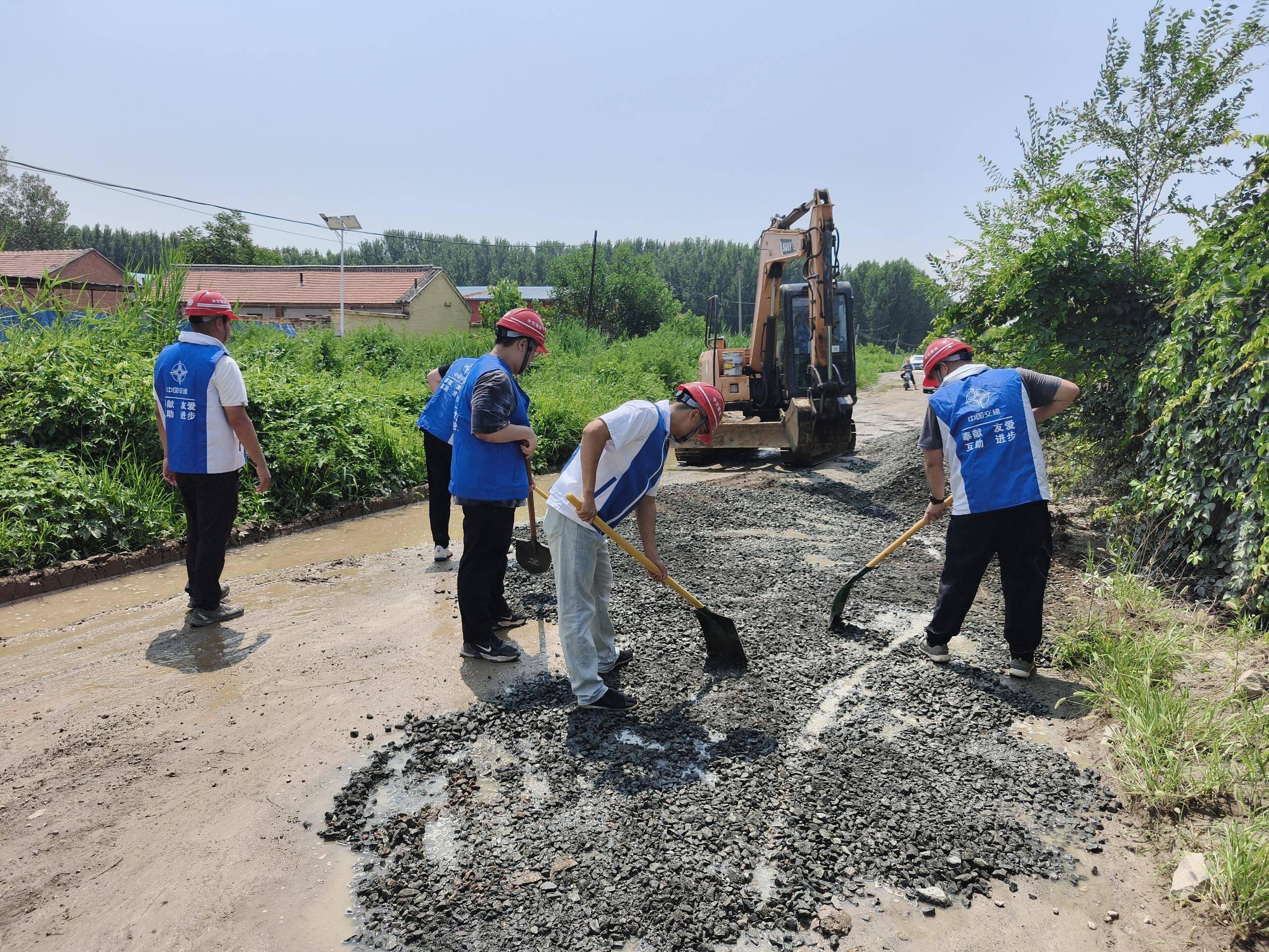 新农村建设修路(新农村建设修路存在安全隐患)