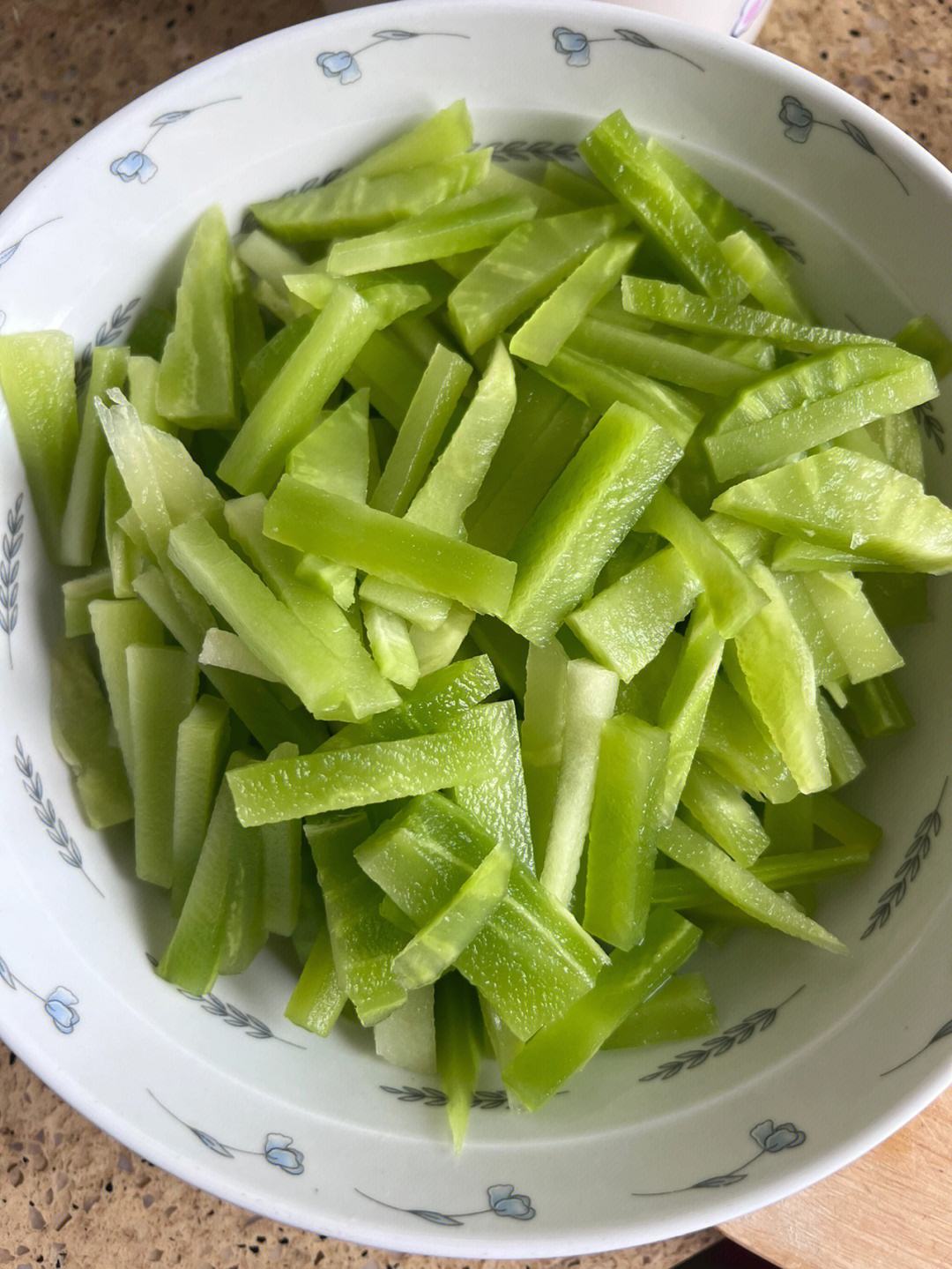 莴苣怎么腌制(莴苣怎么腌制才会脆)