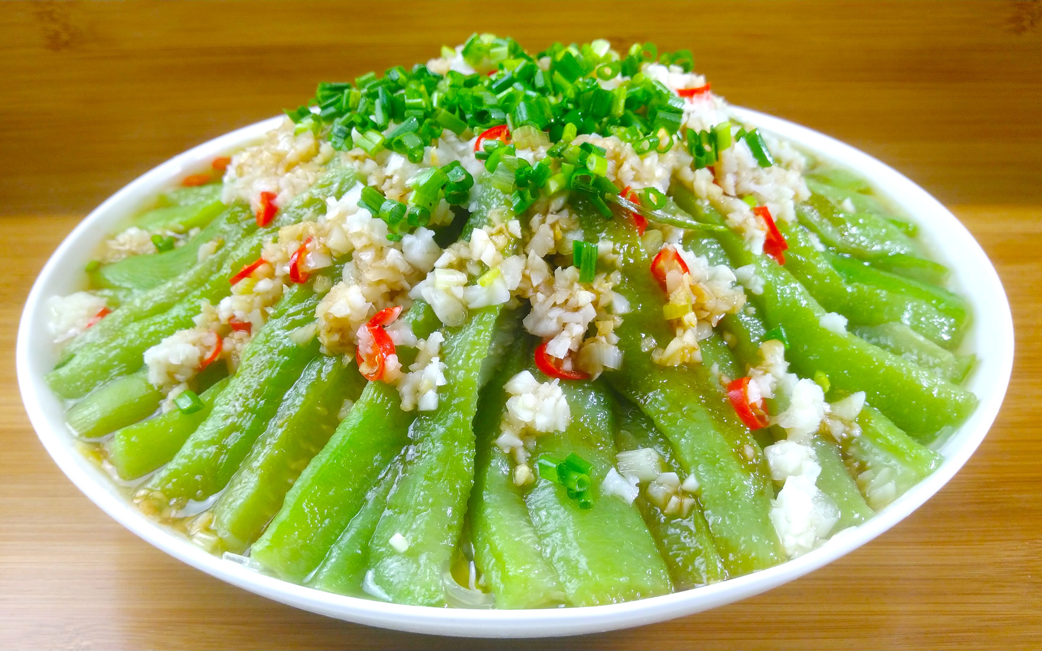 丝瓜用打皮吃吗(丝瓜用不用削皮?)