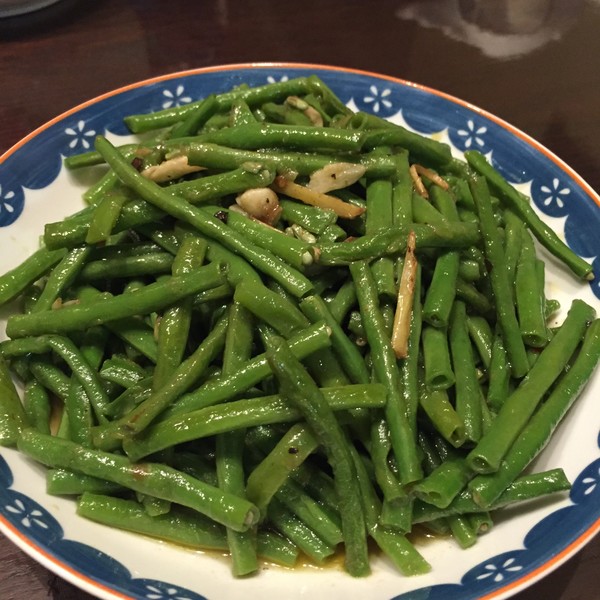 长豆角怎么炒着好吃(长豆角怎么炒好吃视频)