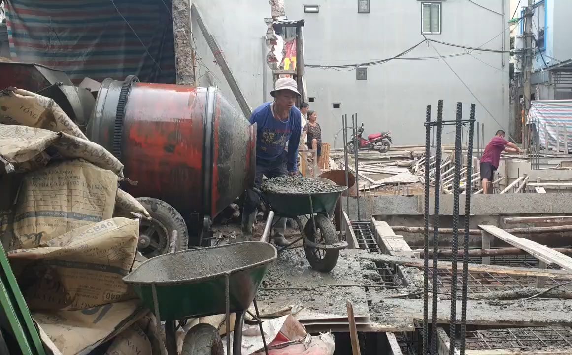 农村建房找施工队(农村建房找施工队?还是找建筑公司?)